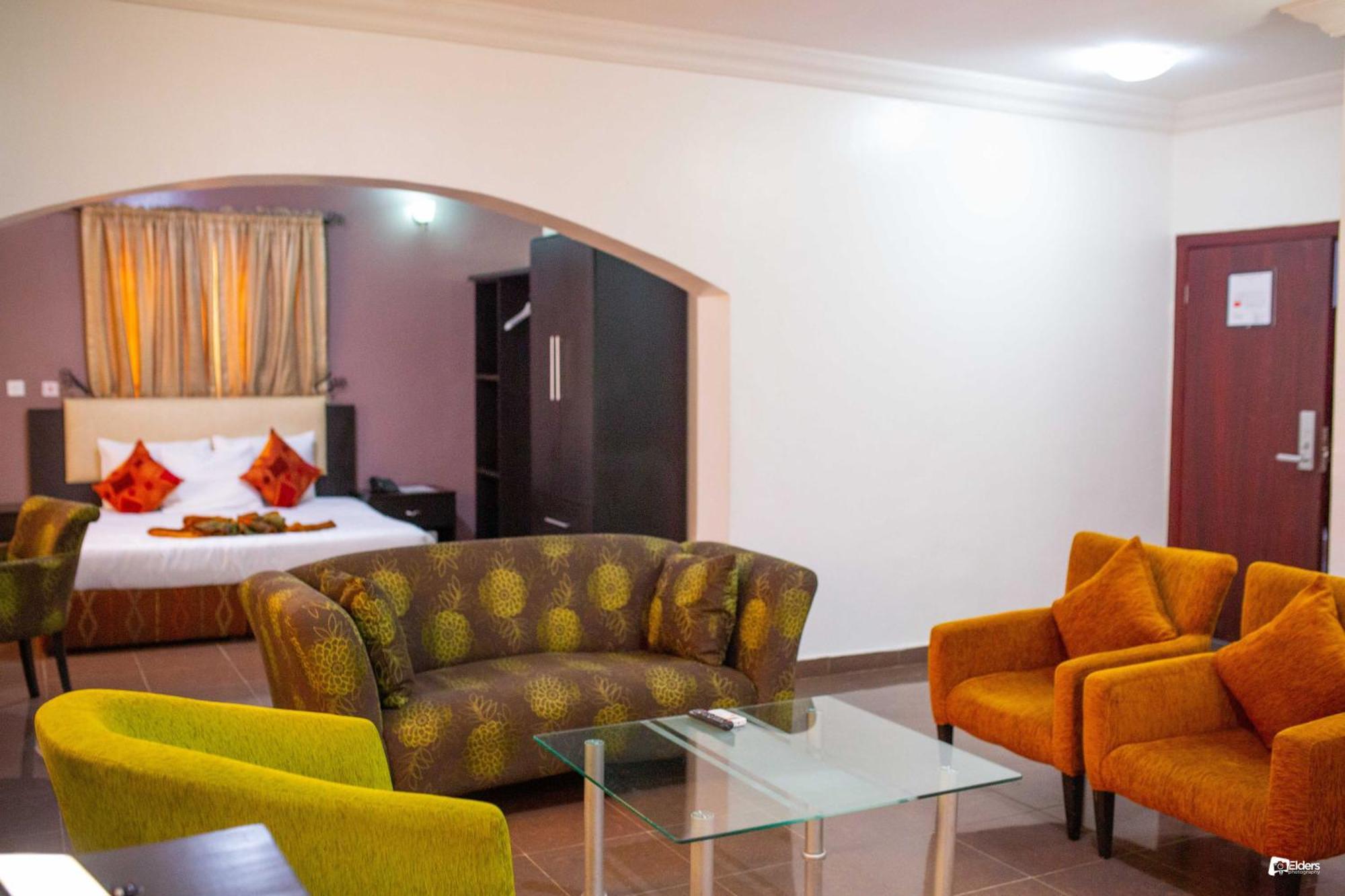 Suru Express Hotel Gra Lagos Ngoại thất bức ảnh