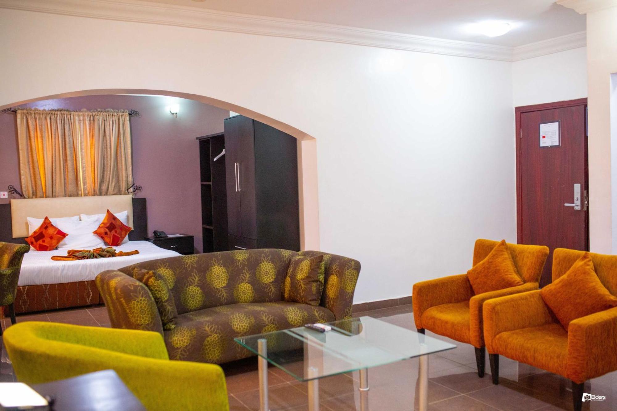 Suru Express Hotel Gra Lagos Ngoại thất bức ảnh