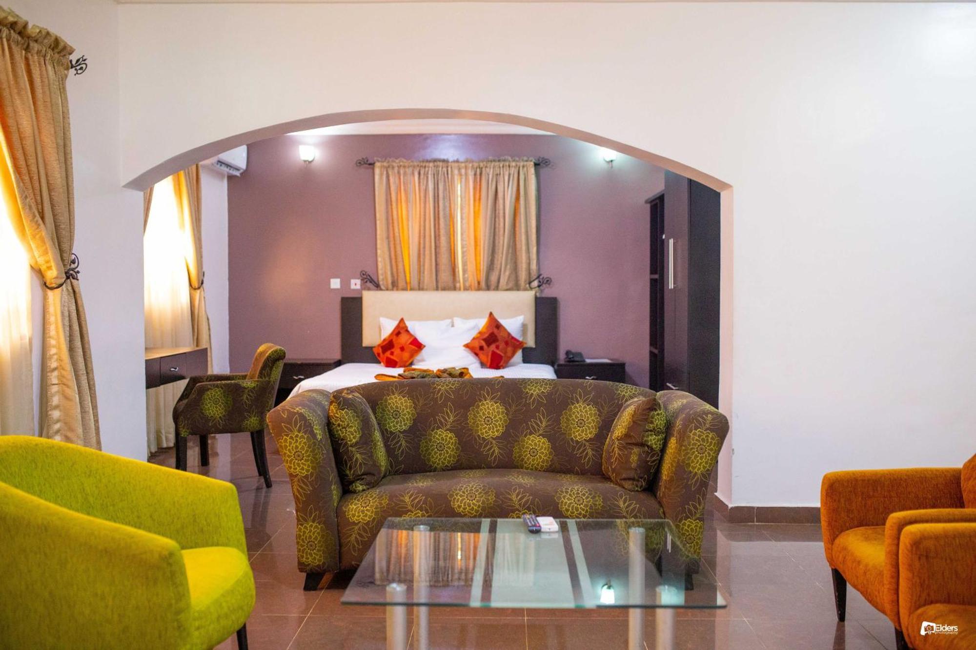 Suru Express Hotel Gra Lagos Ngoại thất bức ảnh