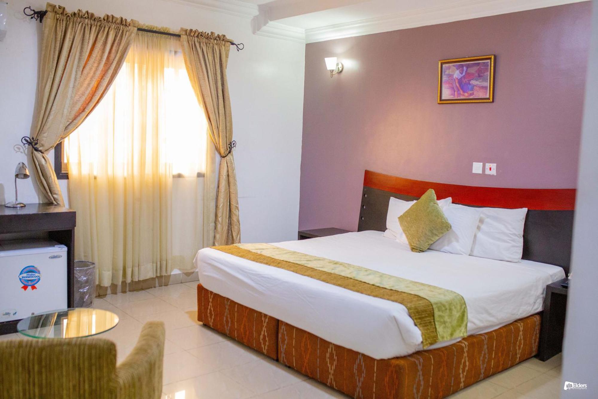 Suru Express Hotel Gra Lagos Ngoại thất bức ảnh